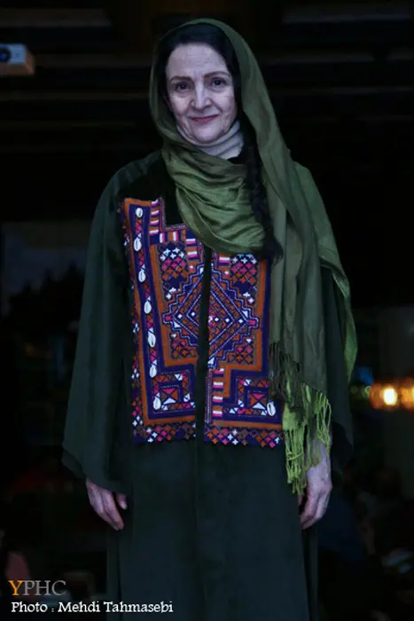 گلاب آدینه